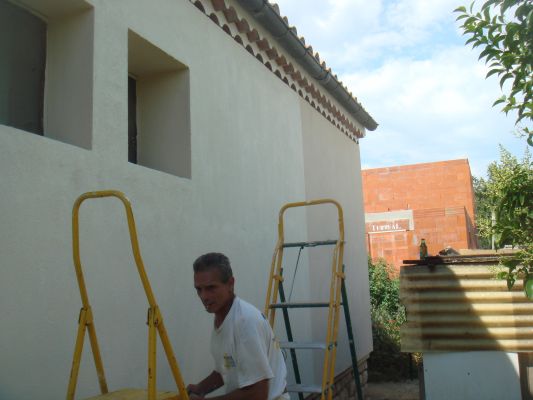 Isolation thermique par l’extérieur I.T.E., d'une maison à Marignane