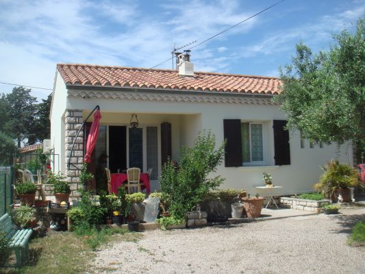 Ravalement d'une façade à Marignane d'une maison de ville