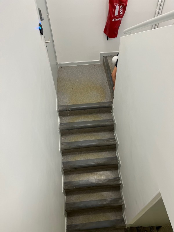 Pose de revêtement de sols en lames PVC Clippées à Carry le Rouet